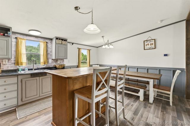 5860 W 573 Road, Chouteau, OK 74337