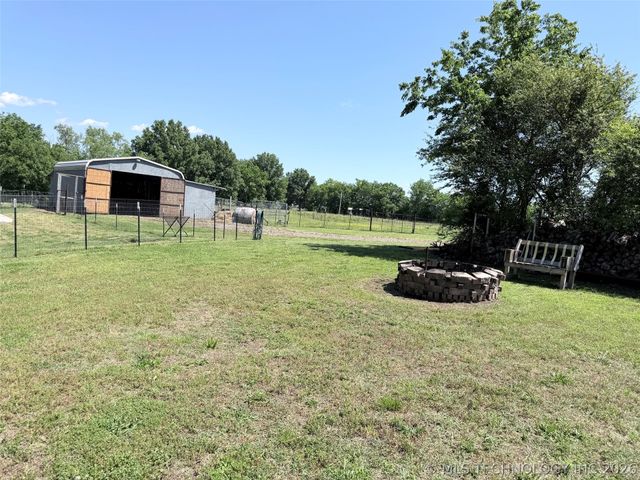5860 W 573 Road, Chouteau, OK 74337