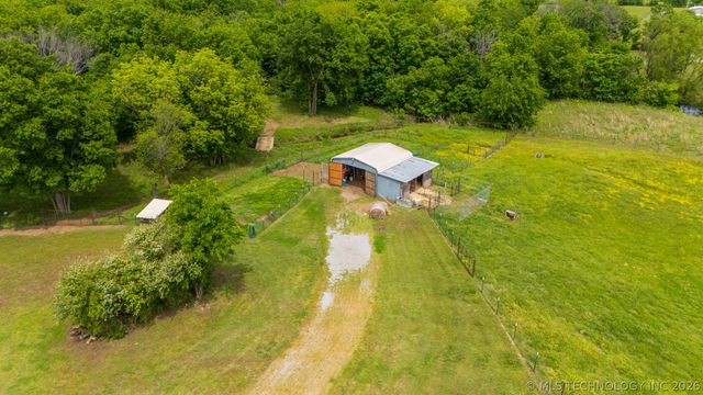 5860 W 573 Road, Chouteau, OK 74337