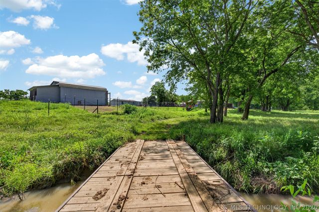5860 W 573 Road, Chouteau, OK 74337