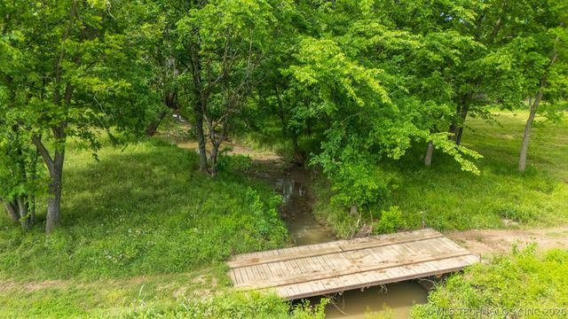 5860 W 573 Road, Chouteau, OK 74337