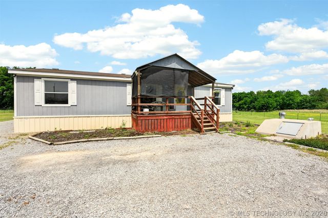 5860 W 573 Road, Chouteau, OK 74337