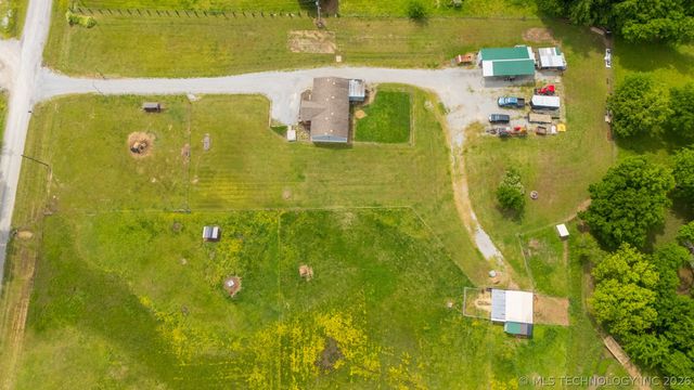 5860 W 573 Road, Chouteau, OK 74337