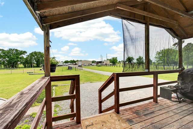 5860 W 573 Road, Chouteau, OK 74337
