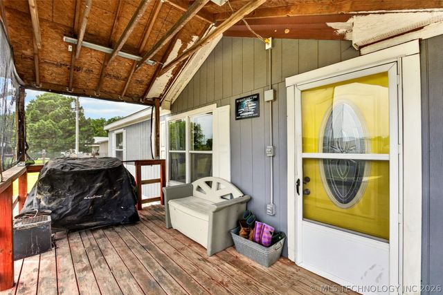5860 W 573 Road, Chouteau, OK 74337