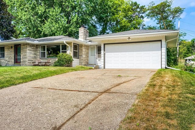 3705 Abbott Avenue N, Robbinsdale, MN 55422