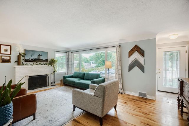3705 Abbott Avenue N, Robbinsdale, MN 55422