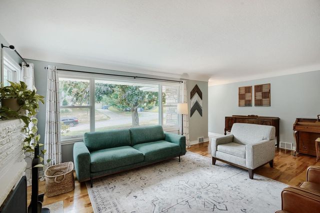3705 Abbott Avenue N, Robbinsdale, MN 55422