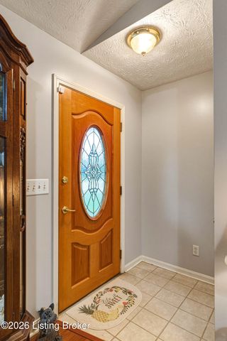 577 Winter Dr, Taylorsville, KY 40071