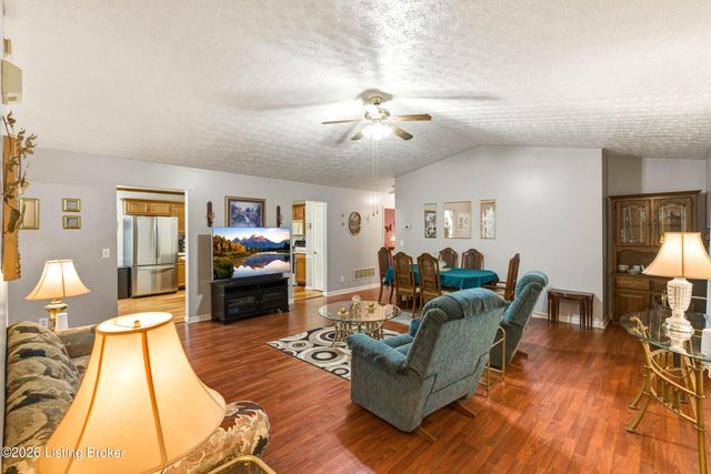 577 Winter Dr, Taylorsville, KY 40071