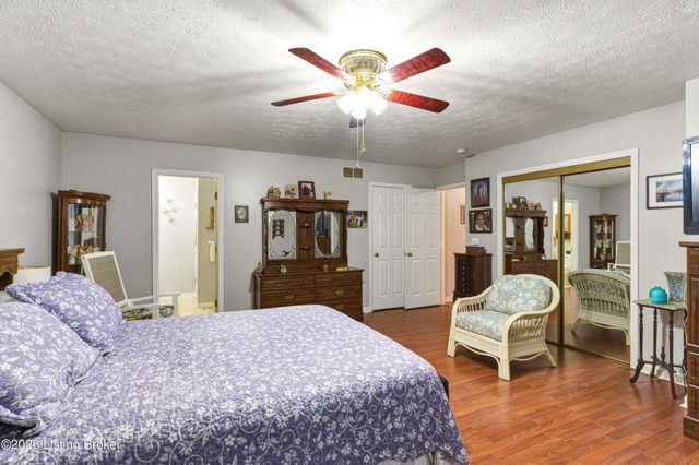 577 Winter Dr, Taylorsville, KY 40071