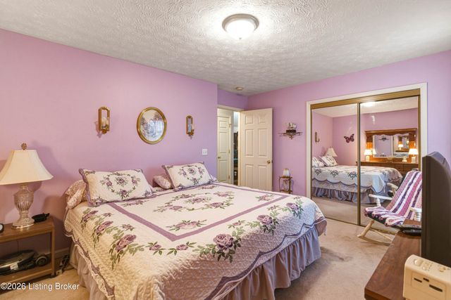 577 Winter Dr, Taylorsville, KY 40071