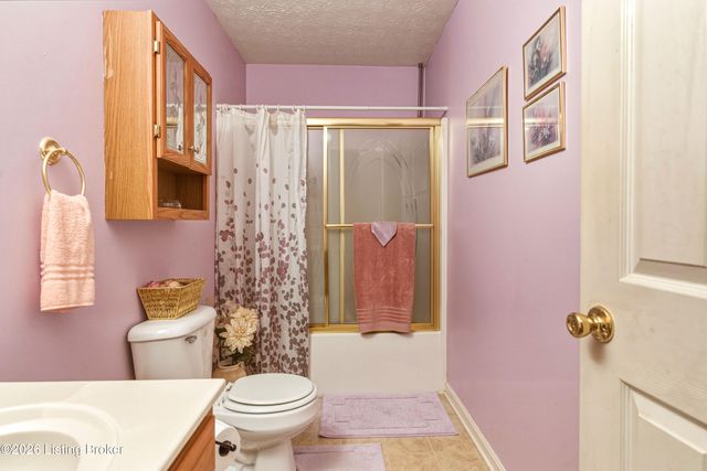 577 Winter Dr, Taylorsville, KY 40071