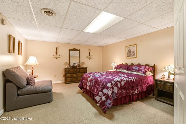 577 Winter Dr, Taylorsville, KY 40071