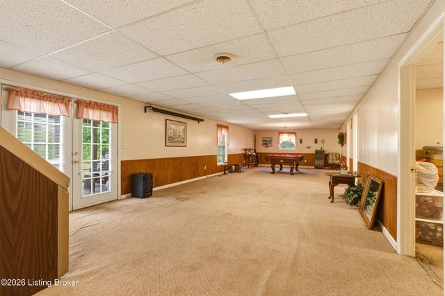 577 Winter Dr, Taylorsville, KY 40071