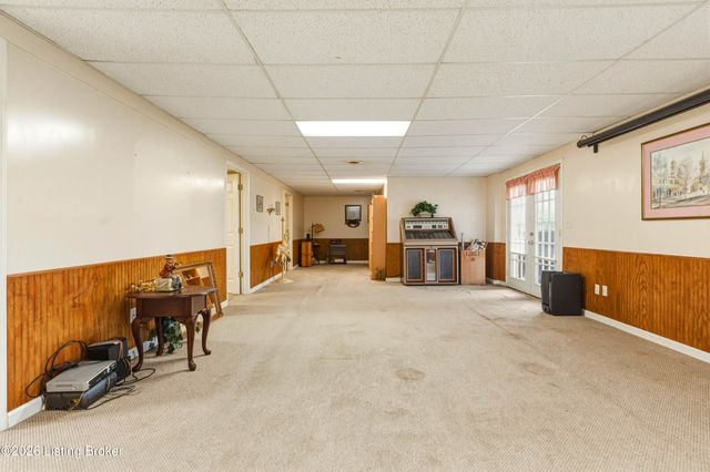 577 Winter Dr, Taylorsville, KY 40071