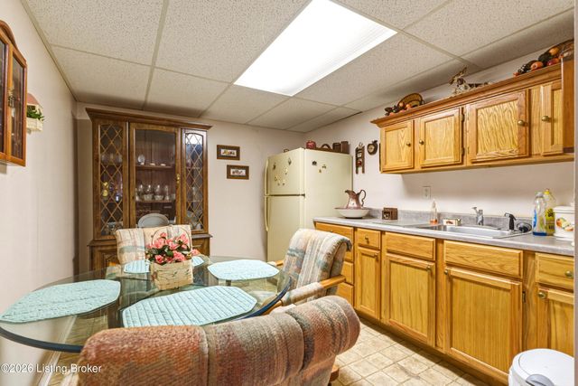 577 Winter Dr, Taylorsville, KY 40071