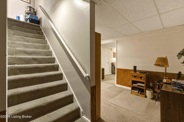 577 Winter Dr, Taylorsville, KY 40071