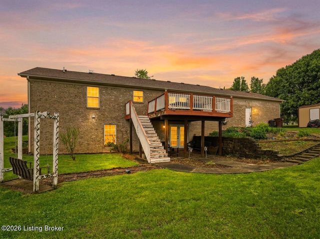 577 Winter Dr, Taylorsville, KY 40071