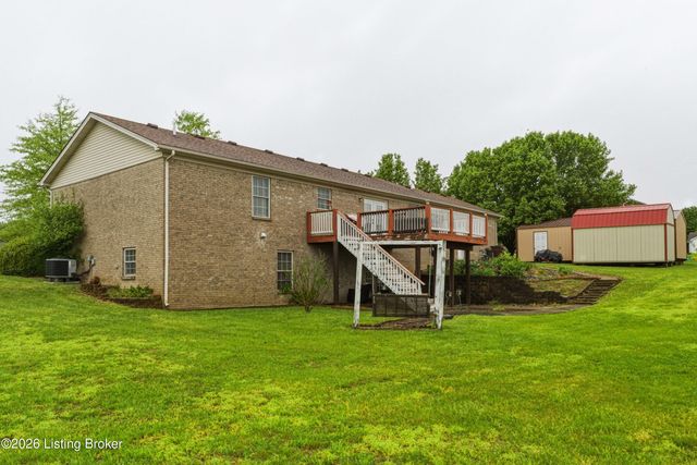 577 Winter Dr, Taylorsville, KY 40071