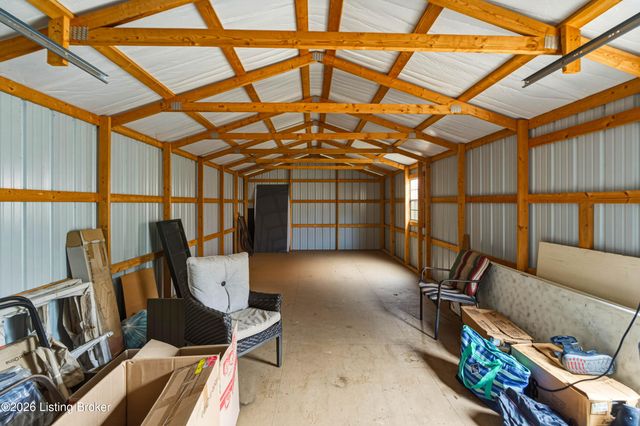 577 Winter Dr, Taylorsville, KY 40071