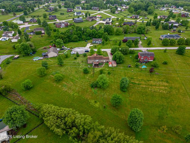 577 Winter Dr, Taylorsville, KY 40071
