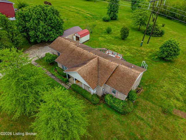 577 Winter Dr, Taylorsville, KY 40071