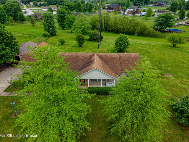 577 Winter Dr, Taylorsville, KY 40071