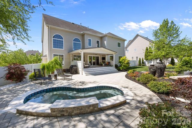 6727 Heritage Orchard Way, Huntersville, NC 28078