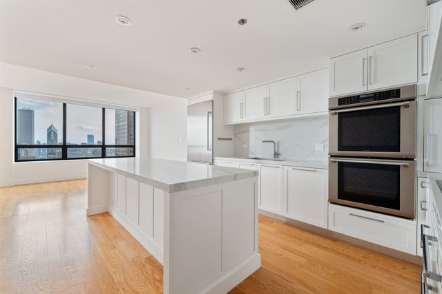 180 E Pearson Street 4706, Chicago, IL 60611