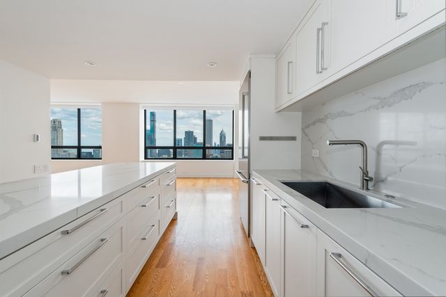 180 E Pearson Street 4706, Chicago, IL 60611