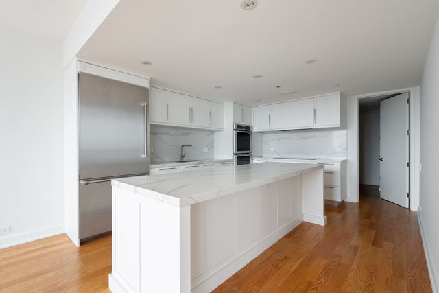 180 E Pearson Street 4706, Chicago, IL 60611