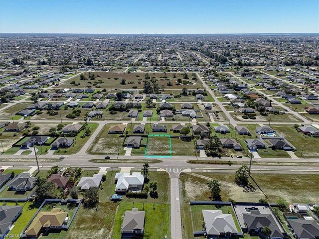 2002 Kismet PKWY W, Cape Coral, FL 33993