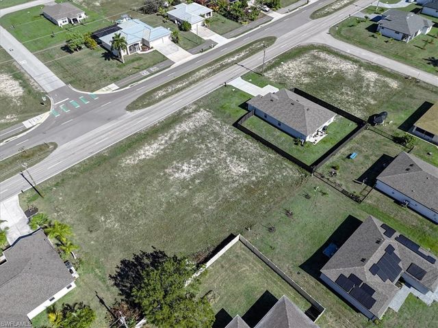 2002 Kismet PKWY W, Cape Coral, FL 33993