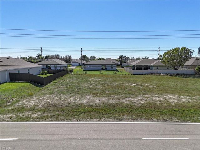 2002 Kismet PKWY W, Cape Coral, FL 33993
