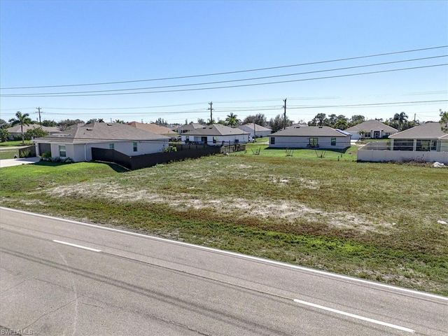 2002 Kismet PKWY W, Cape Coral, FL 33993