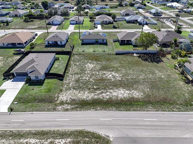 2002 Kismet PKWY W, Cape Coral, FL 33993
