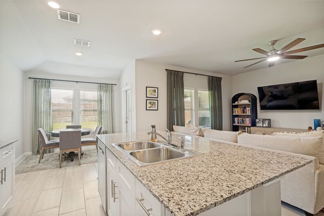 1336 Dillard Creek Drive, Fort Worth, TX 76247