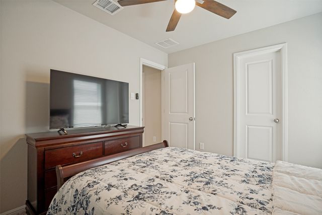 1336 Dillard Creek Drive, Fort Worth, TX 76247