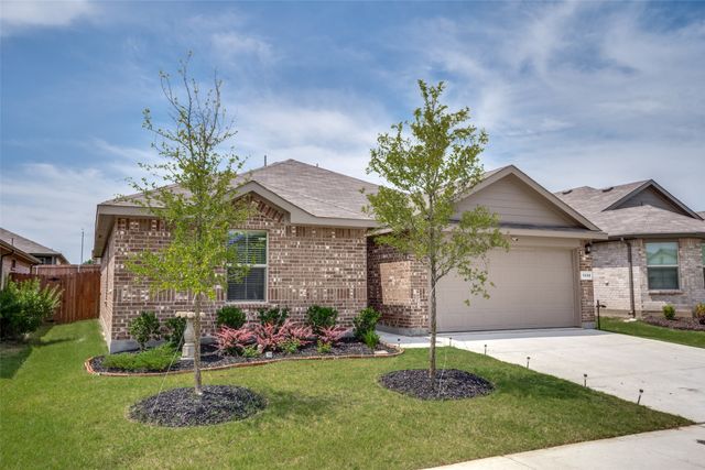 1336 Dillard Creek Drive, Fort Worth, TX 76247