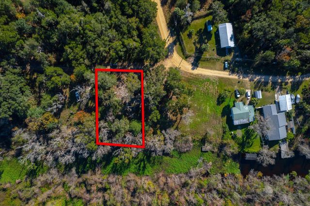 114 Ridgeline Avenue, Satsuma, FL 32189