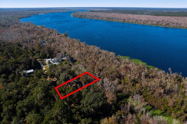 114 Ridgeline Avenue, Satsuma, FL 32189