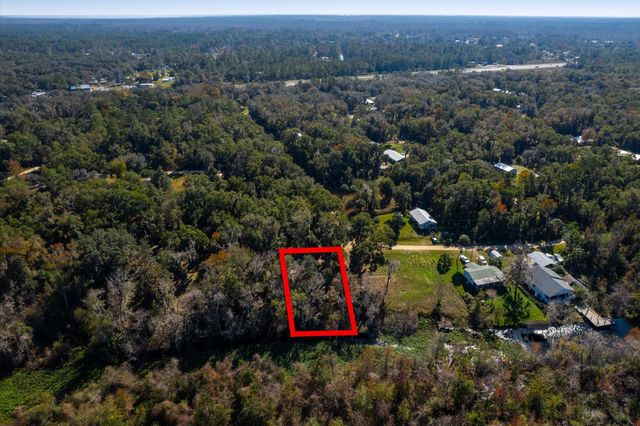 114 Ridgeline Avenue, Satsuma, FL 32189