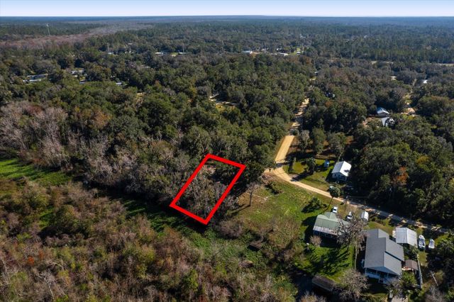 114 Ridgeline Avenue, Satsuma, FL 32189