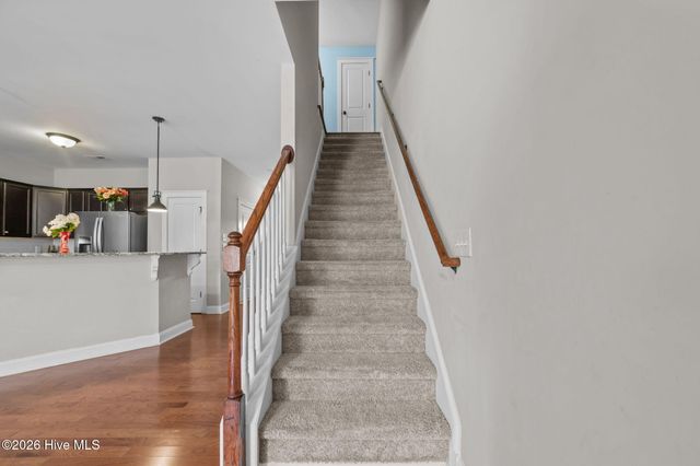 1808 Fox Den Way, Greenville, NC 27858