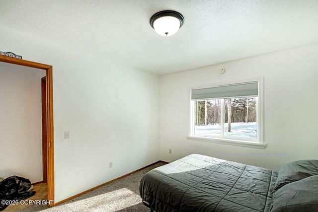 6630 W Beverly Lake Road, Wasilla, AK 99623