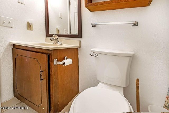 6630 W Beverly Lake Road, Wasilla, AK 99623