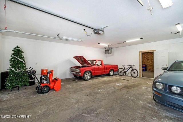 6630 W Beverly Lake Road, Wasilla, AK 99623