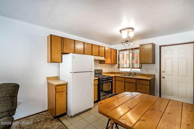 6630 W Beverly Lake Road, Wasilla, AK 99623