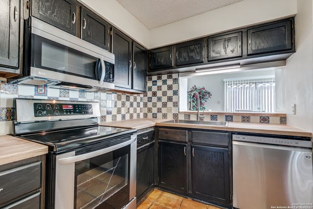138 CALETA BCH, San Antonio, TX 78232